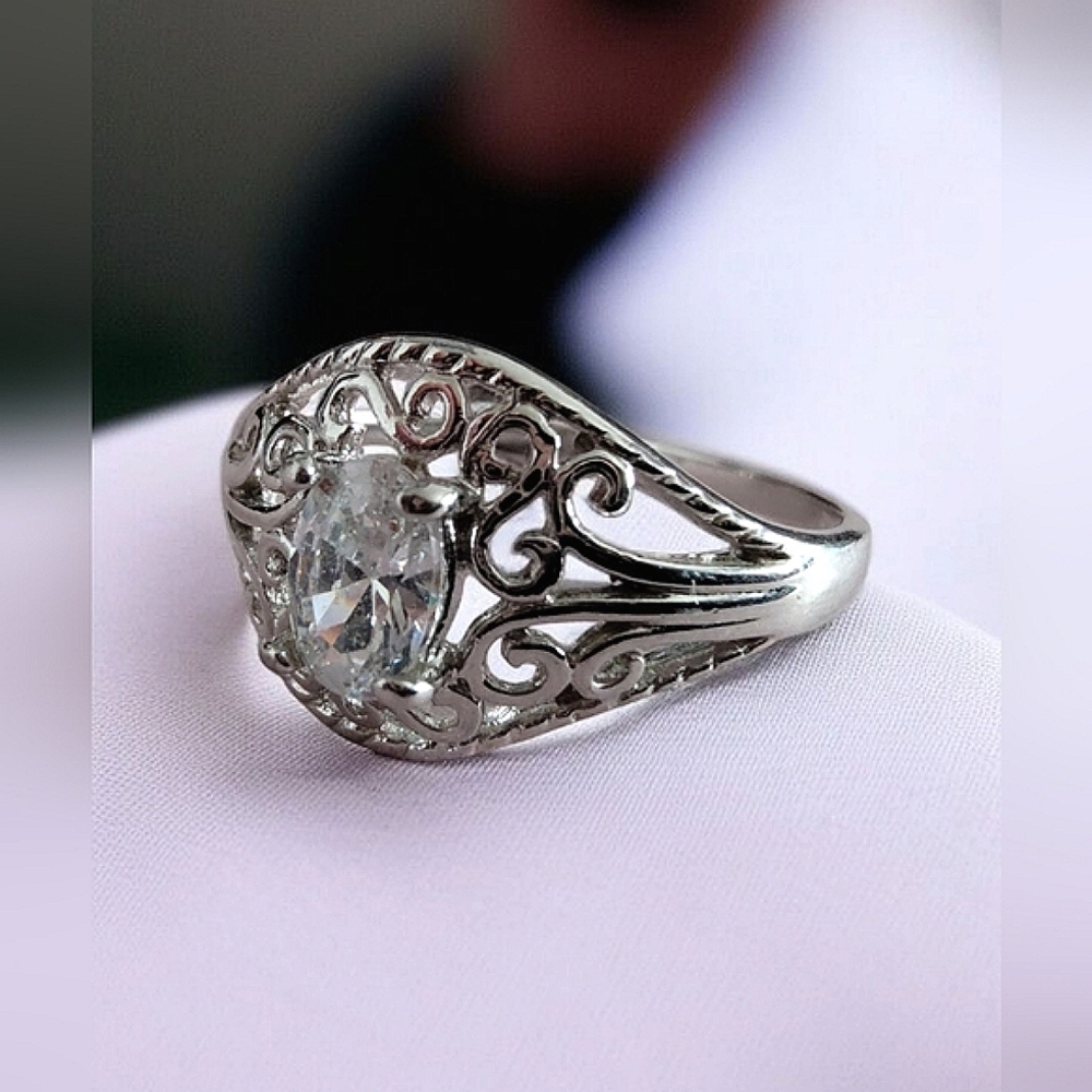 Stunning Silver Tone Clear Cubic Zirconia Ring Size 10